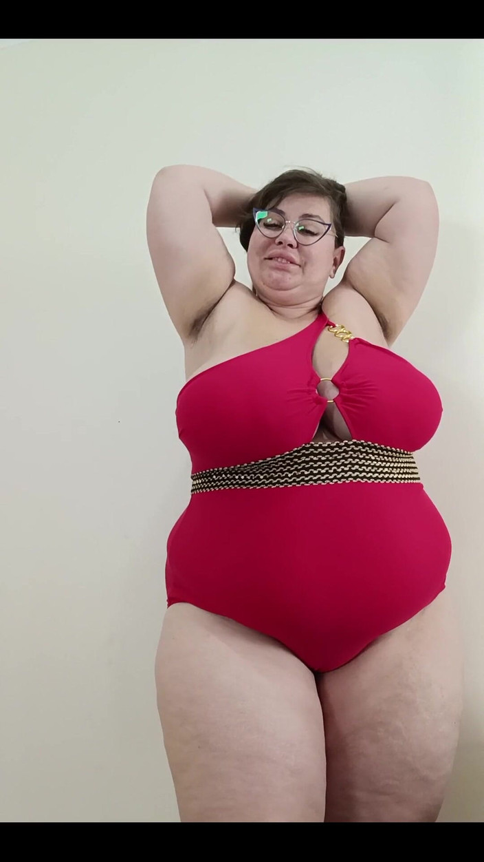 Nina Doll: Новый красный купальник