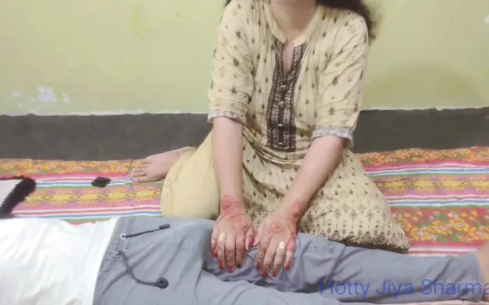Hotty Jiya Sharmaa: Big Boobs Indian Bhabhi Fucked Like a Bitch by Her