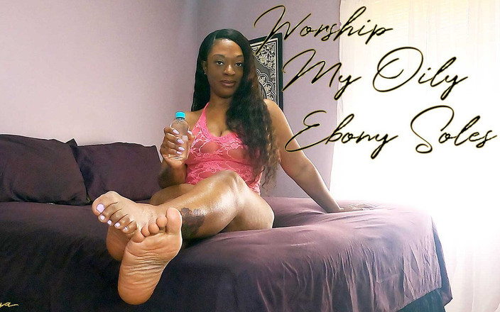 Miss-Safiya: Adora le mie suole ebano oleose