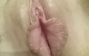 Pussy 9 lives: Pulsierender orgasmus von der wunderschönen muschi der 22-jährigen