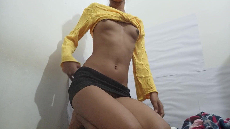 desigirl93: Schovávej se a hledej nadrženou holku masturbuj