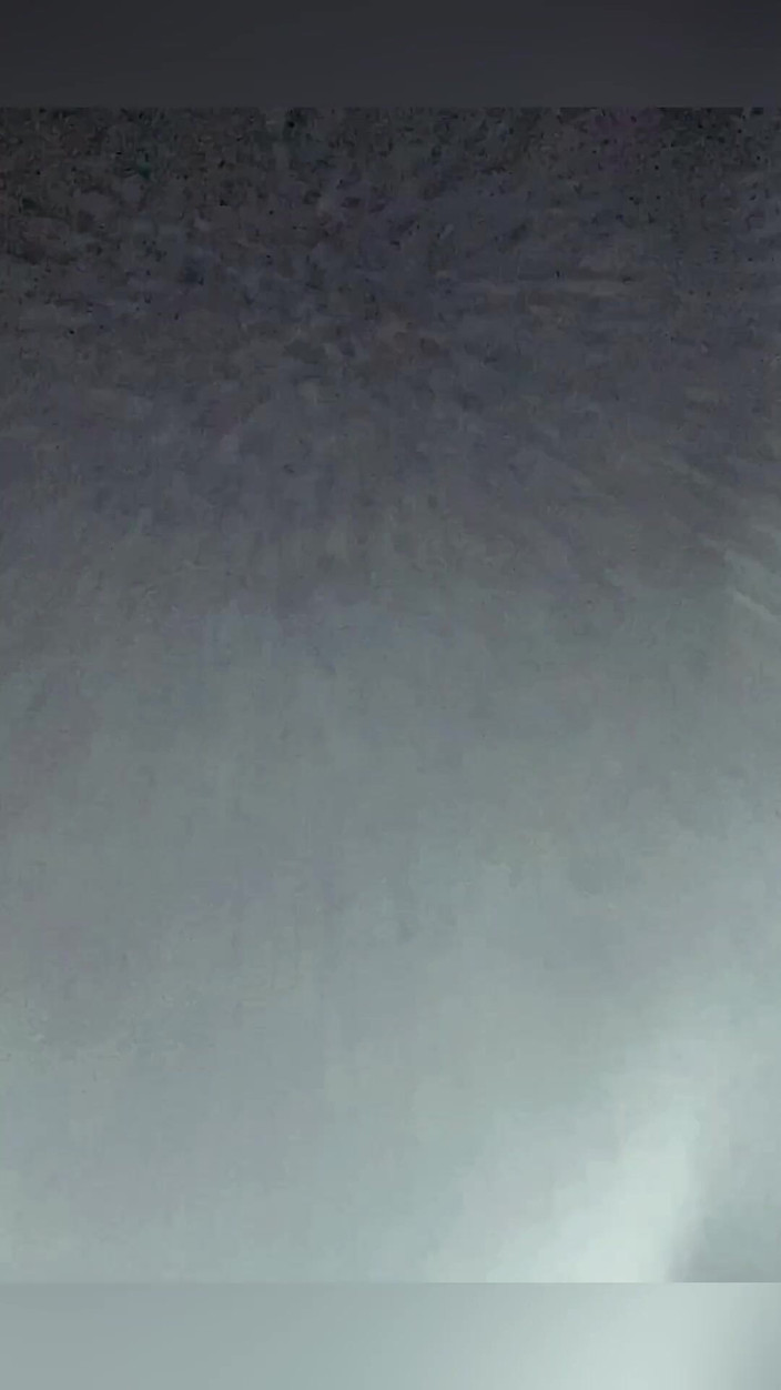 BellaBlast: Ağır çekimde taytla düşüyor ve tokatlıyor