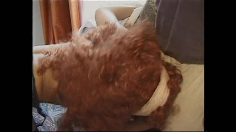 MCG Empire: 一个复杂的女孩