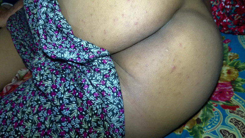 Shahinbd: 非常性感的sima sarkar的大屁股在达卡的古尔尚是一部精彩的性爱视频