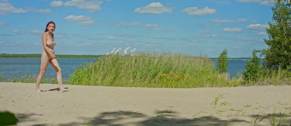 Rebeccaxhot: Naked on the Nude Beach