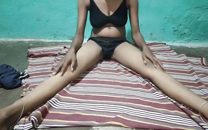 Tamil sex videos: Fată indiană tamilă la sală se fute cu antrenamentul audio...