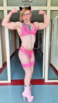 Gym Girl Chantal Sweet
