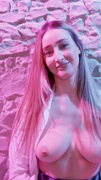 Busty Lula Stocch Gives Xander a BJ & Puts Her Pussy in His Face!