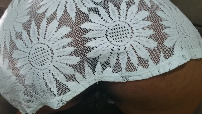 Lovemina: Alta beleza curvilínea com bunda insana quase é pega - momentos provocantes...