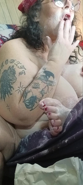 HerculesnVENUS: Il maestro ha comandato a questo grasso di rotolarsi nella...