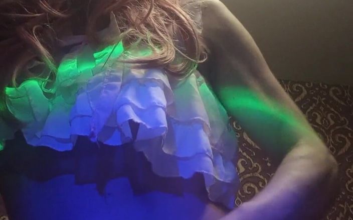 violet_bisex: Điệu nhảy crossdresser của Violet.