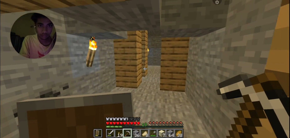 Julie games: Mining Session in Minecraft Chest and Treasure