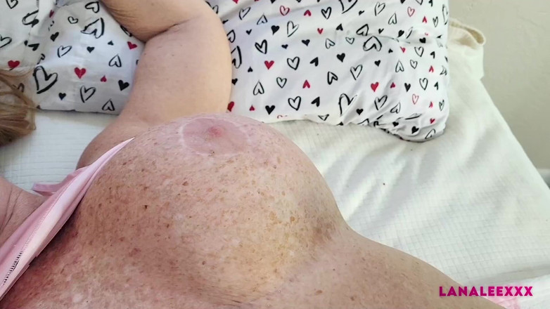 Lana Lee: Больную Lana Lee лечит массивный член друга с большой елдой