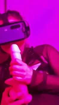 This Is My First Time Giving a Blowjob in the World of Virtual Reality