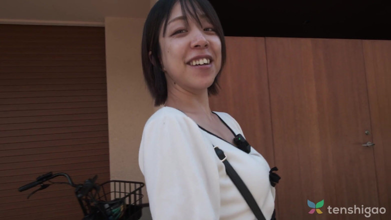 Tenshigao: Chihiro Kuroki Loves Making Cash Through Porn
