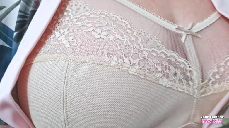BBW_Wife: Великі цицьки тітки в її великому бюстгальтері (домашня дружина мамка з блідою дупою гілфа фетиш аматорка)