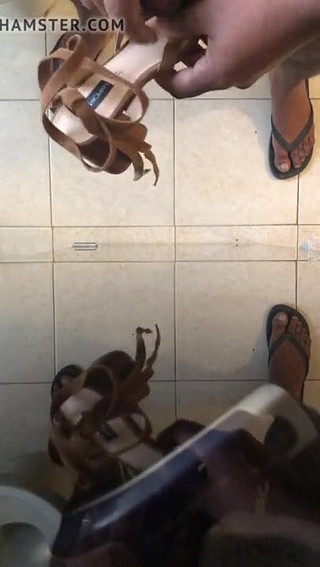 Sexy sereppu: Trying Out New Sandal