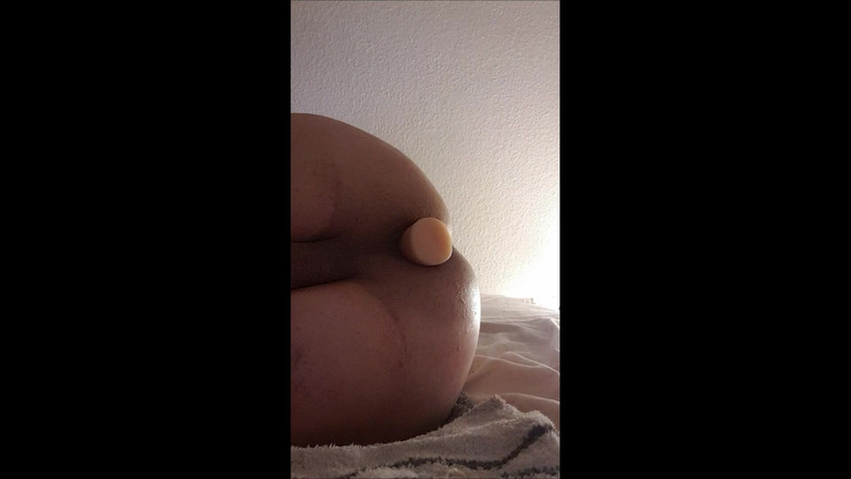 BiCgn: Dildo in Bubblebut