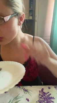 Asmr isst fleisch teil 1