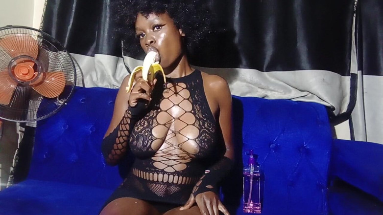 Ebonyschat: Alexa - Banan ssie i sama przyjemność, Dajmy się napalić