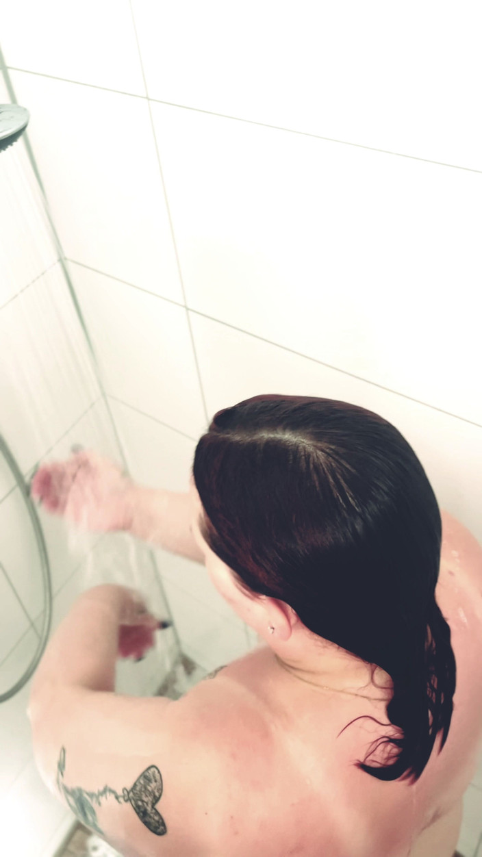 SensualChubby: Eine Schöne Dusche