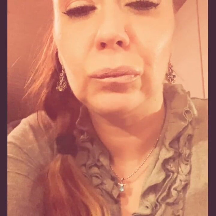BaDayDream BambiAmbita: BambiAmbita fume secrètement.