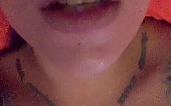 Aris Dark: Sexy close-up de masturbação com vibrador