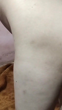 Indiancă bhabhi super sexy și-a prins iubitul devar singuri în cameră