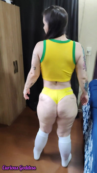 Brasileña milf culona de tetas pequeñas piethis