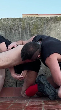 Piscio sul tetto & cazzo duro. Ammollo bagnati.