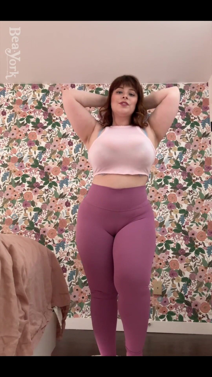 Bea York: So Our Tinder Date Went Well and I'm Here to...