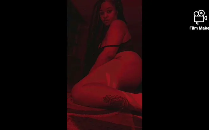 Chubby fantasy: Baculatá máma