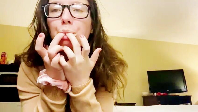Mariah Ann Jones: I Fucked Myself Obeying My 63f Lesbian Mistress Wearing Her Sweater &amp;...