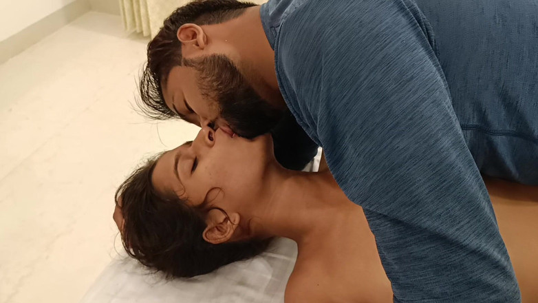 Londamaal123: La ragazza indiana vuole il sesso hardcore con il fidanzato