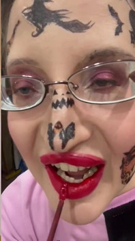 Penyerahan Banci - Penghinaan cermin mata dan gincu Asmr Klip oleh Findom Goaldigger