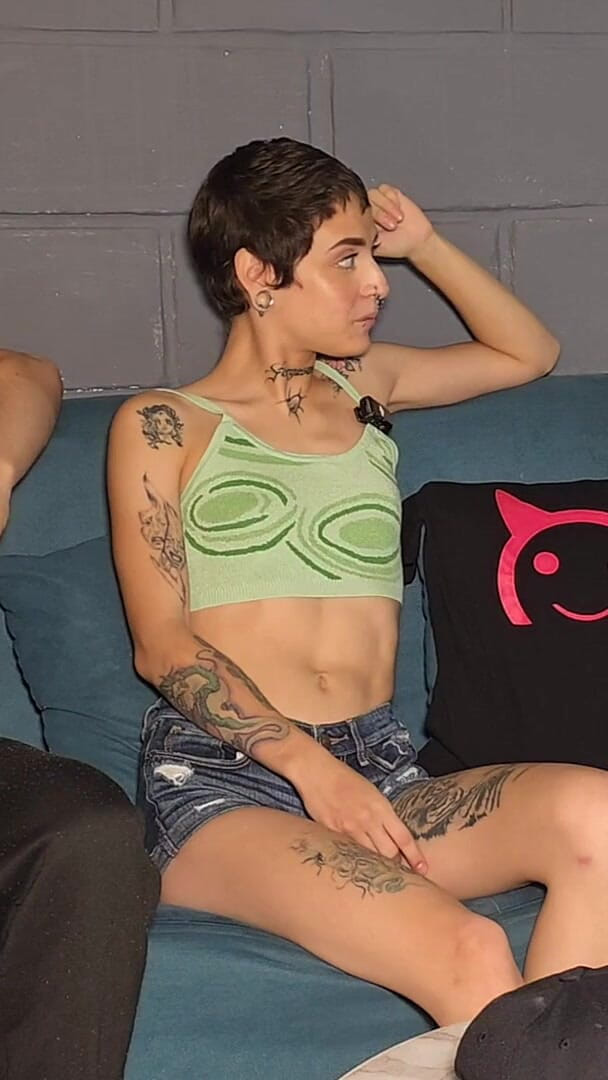 Diablito369: Alina Svetlana Relève Le Défi Et Convainc Un Inconnu De...