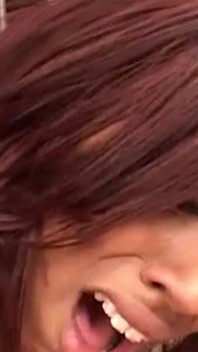 Non diventa mai timida quando deve prendere un creampie da un bel scopatore
