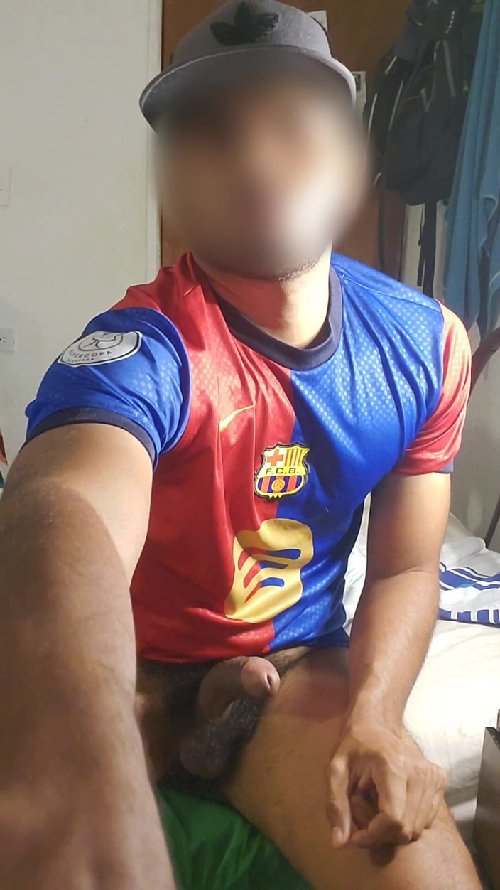 Charlieburrito: Salut, je m’appelle Charly, j’ai 22 cm et je suis active,...