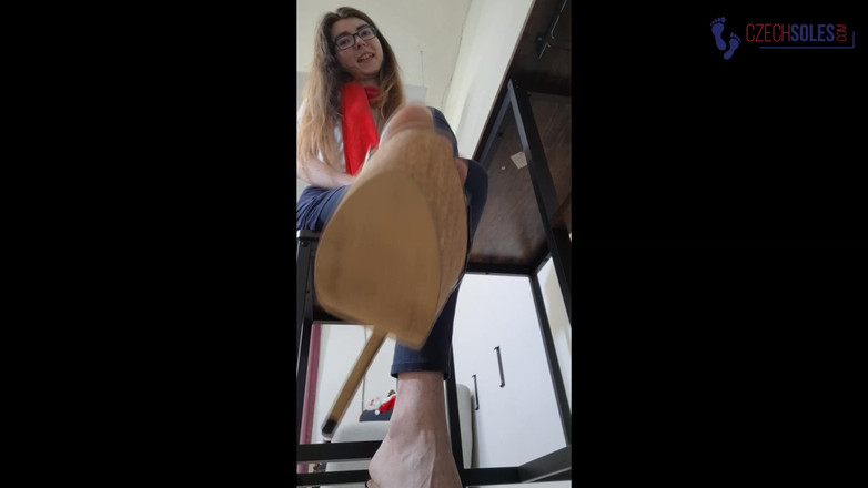 Czech Soles - foot fetish content: デートに断られて、結局は足奴隷になった
