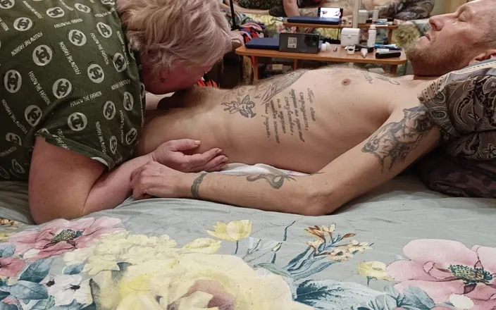 Zona901: Mother-in-law Watches Son-in-law Cum After Blowjob