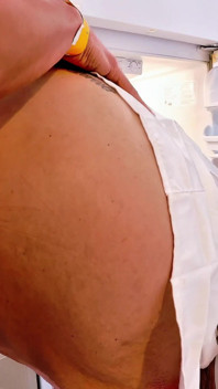 Nadržená MILFka šuká s jejím zavěšeným údržbářem
