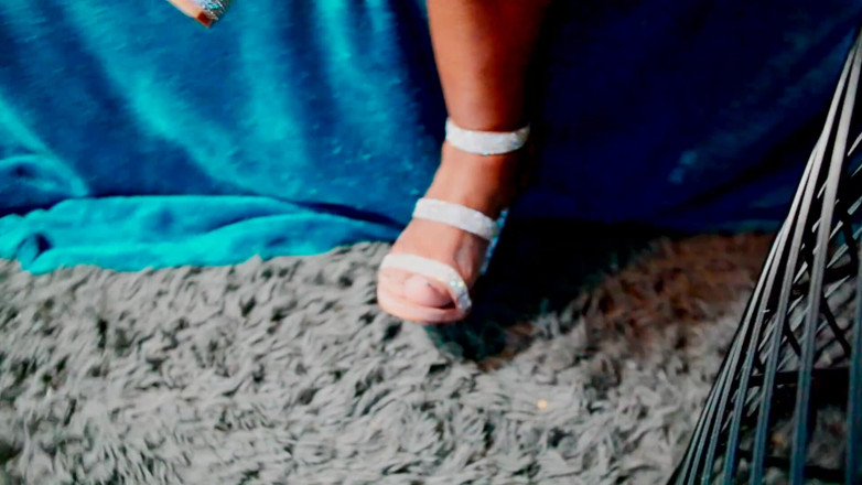 Dirty Diana Fetishes: Tacchi con un bel vestito da troia