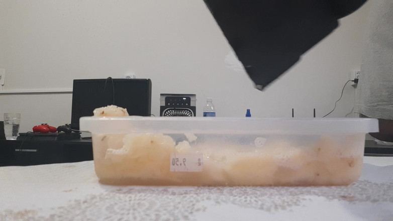 Bladexfeet: Aplastando piña con botas