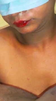 Indische vrouw mond afwerking
