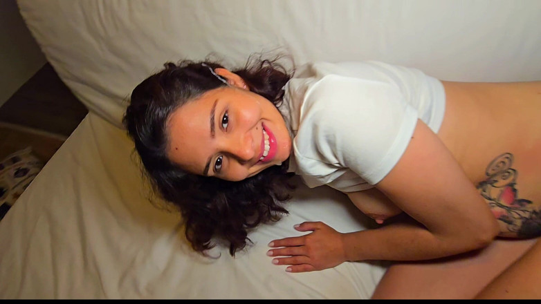 Passionsecret07: Moje sexy přítelkyně chce uvnitř mého ptáka, zatímco její rodiče...