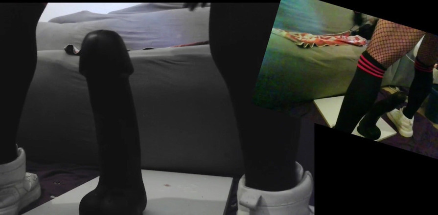 Damaged Hole: Moje tři největší dilda pronikají do mého těsného zadku