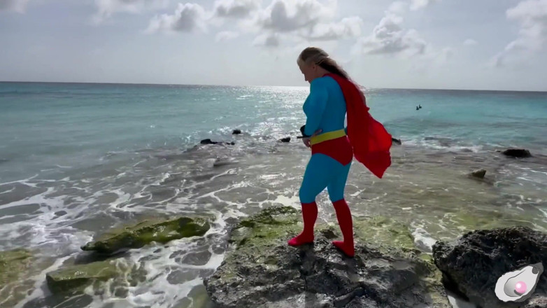 Mistress Pink Pearl: Supergirl Meets the Horniest Octopus in Bonaire