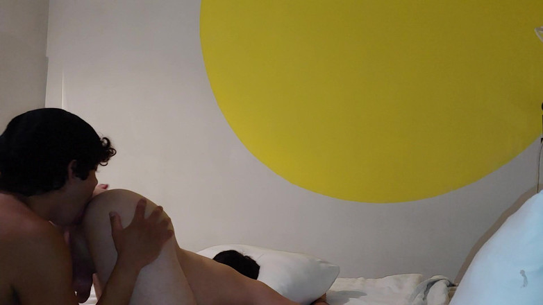 LeoTeenLatinos: Çek bakire twink ilk kez eşcinsel seksi deniyor - (brhomiv)