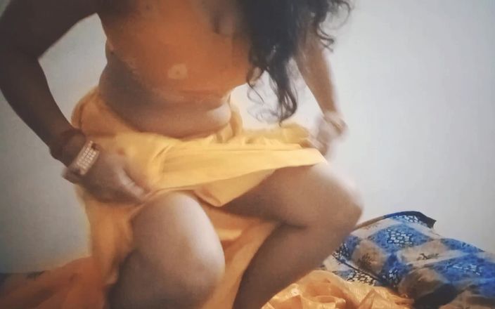 Desi girl fucking: Desi Bhabhi's Sex Video