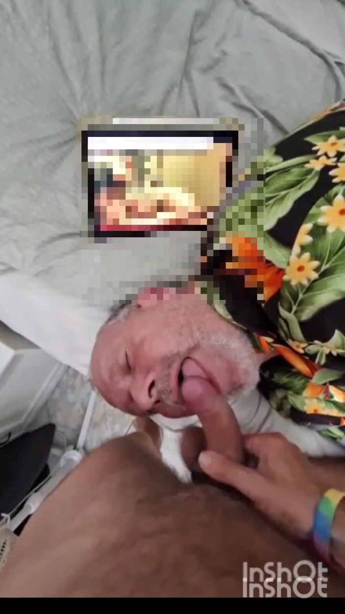 Mozzbear: Daddy's Giving Me a Nice BJ